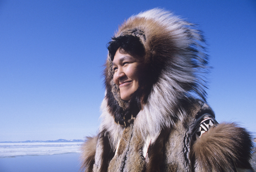 Inuitit on eskimokansa, joka on sopeutunut hyvin Jäämeren viileyteen. ge_7_inuit_shutterstock_145314475.jpg
