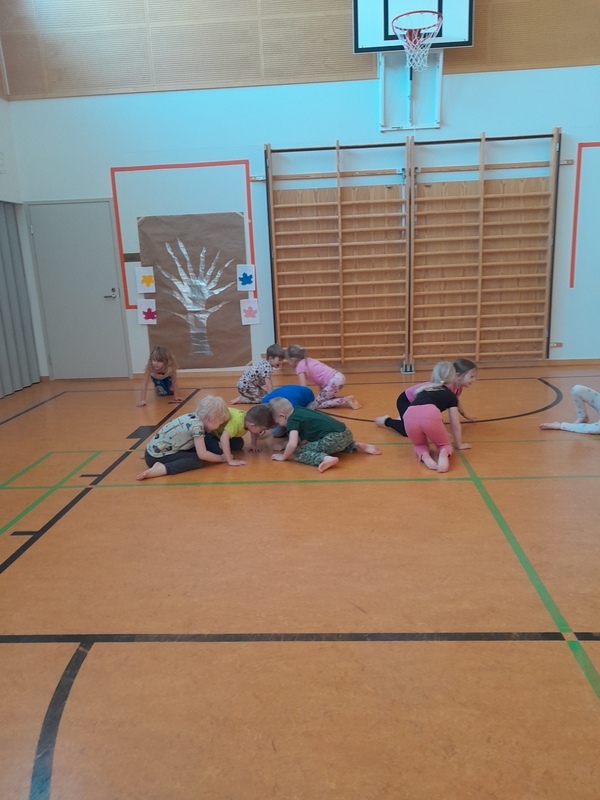 Ilvekset tanssipajassa