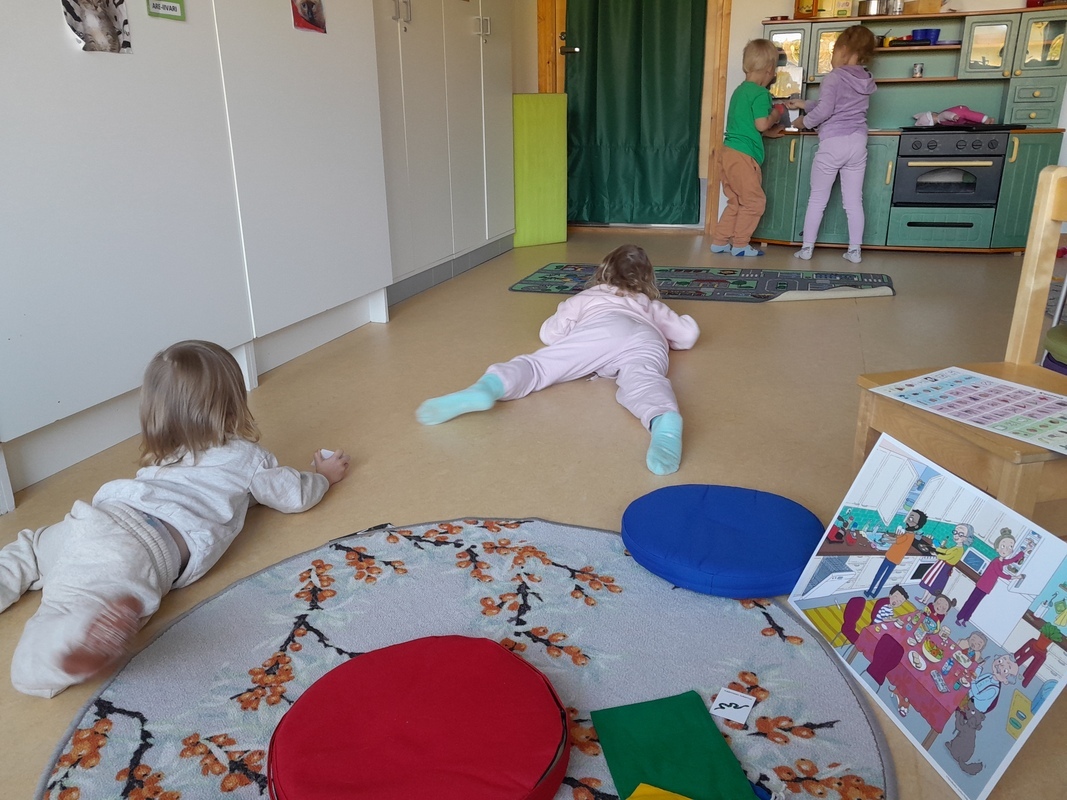 20240930_110233.jpg Lapset Roihuset tuokiolla