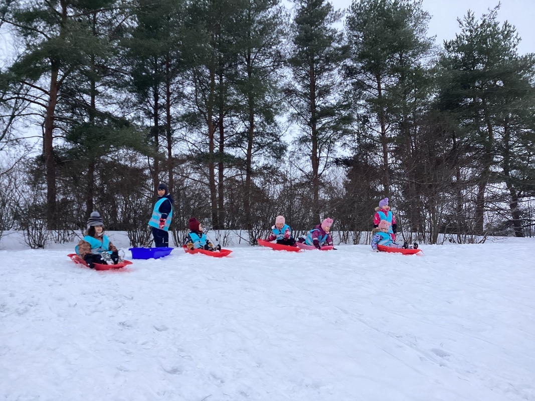 Vihdoinkin päästiin pulkkamäkeen!