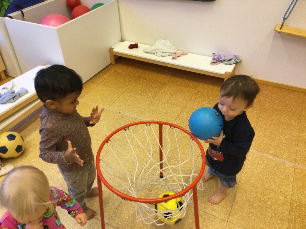 Pallon heittoa koriin
