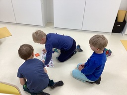Lasten leikkejä