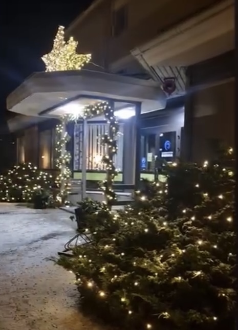 11.12.2025 Energiaa ilmassa! Ysit vierailulla Lammaisten Energialla Tuomaksen ja Sinin opastuksella. Kiitokset vielä Lammaisten energialle Olkiluotoretken bussimatkojen sponsoroinnista. ✨⚡️✨