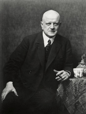 Jean_Sibelius_1923.gif