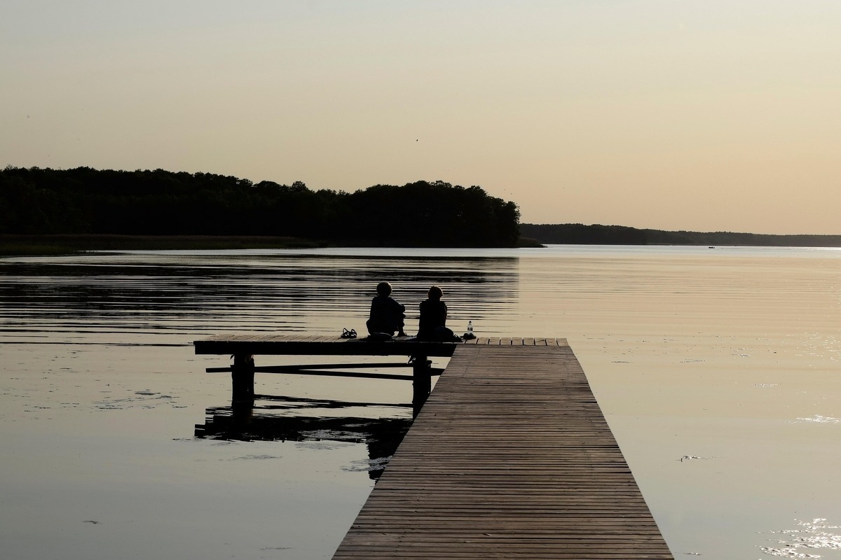 aszak-lake-8030021_1920.jpg