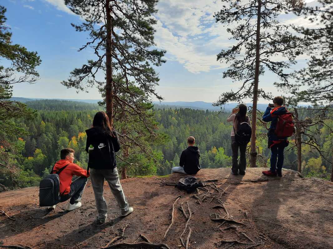 Hikers6.jpeg