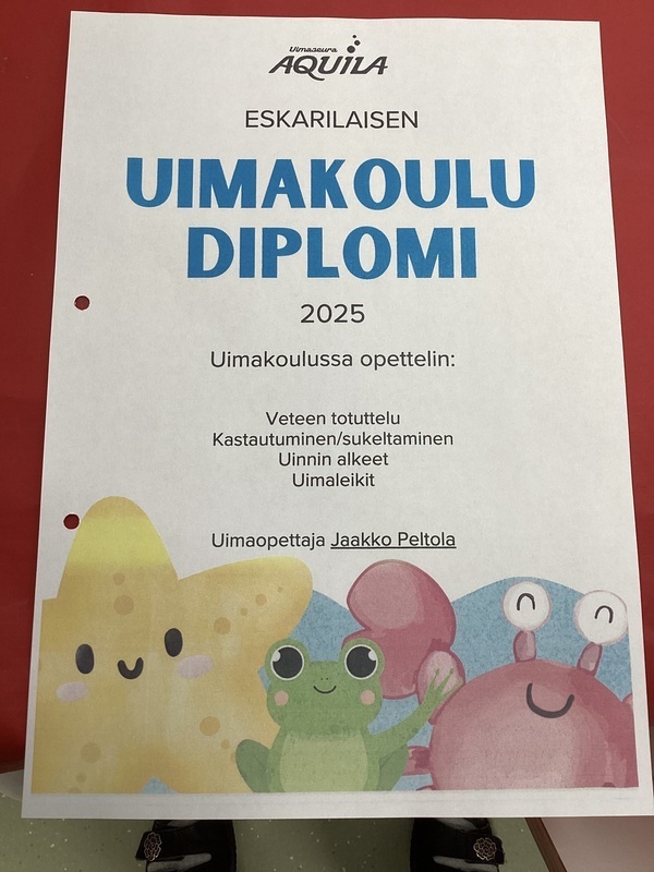 Uimakoulu diplomin saivat kaikki eskarilaiset. kun olimme käyneet uimakoulu- tunneilla  kotkan uimahallissa. 👍