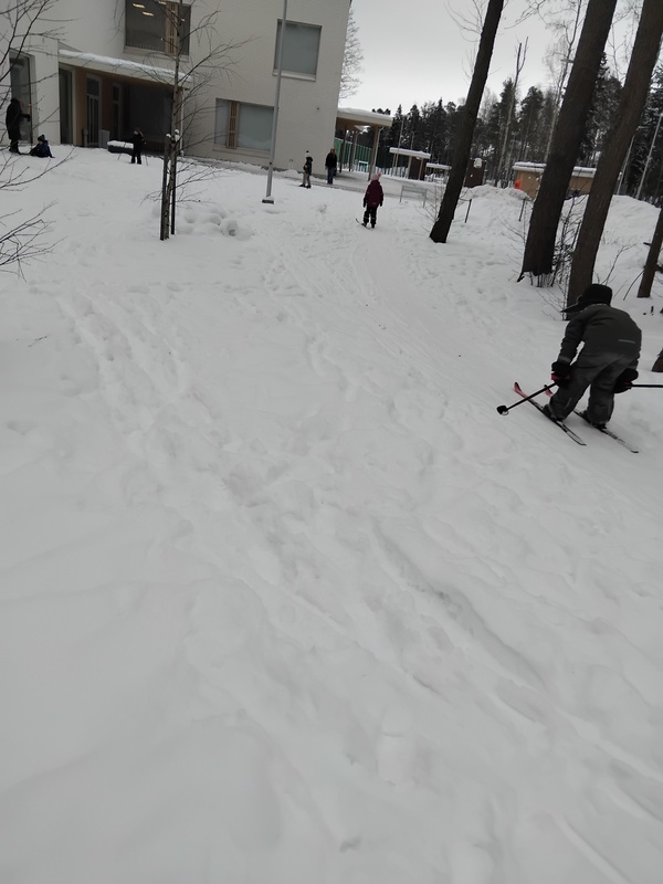 Tämän talven hiihtojakso on pitkä. Yli kolme viikkoa on voinut valita ulkoilun aikana hiihdon.