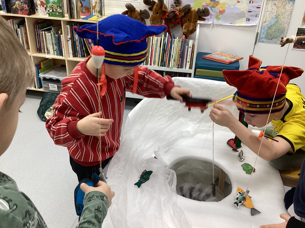 Lapinlaulumailla poijaat pilkillä