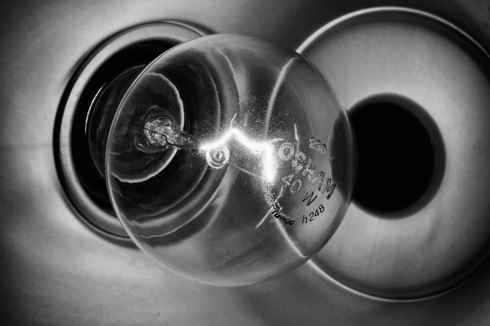 light-bulb-1644993_960_720.jpg