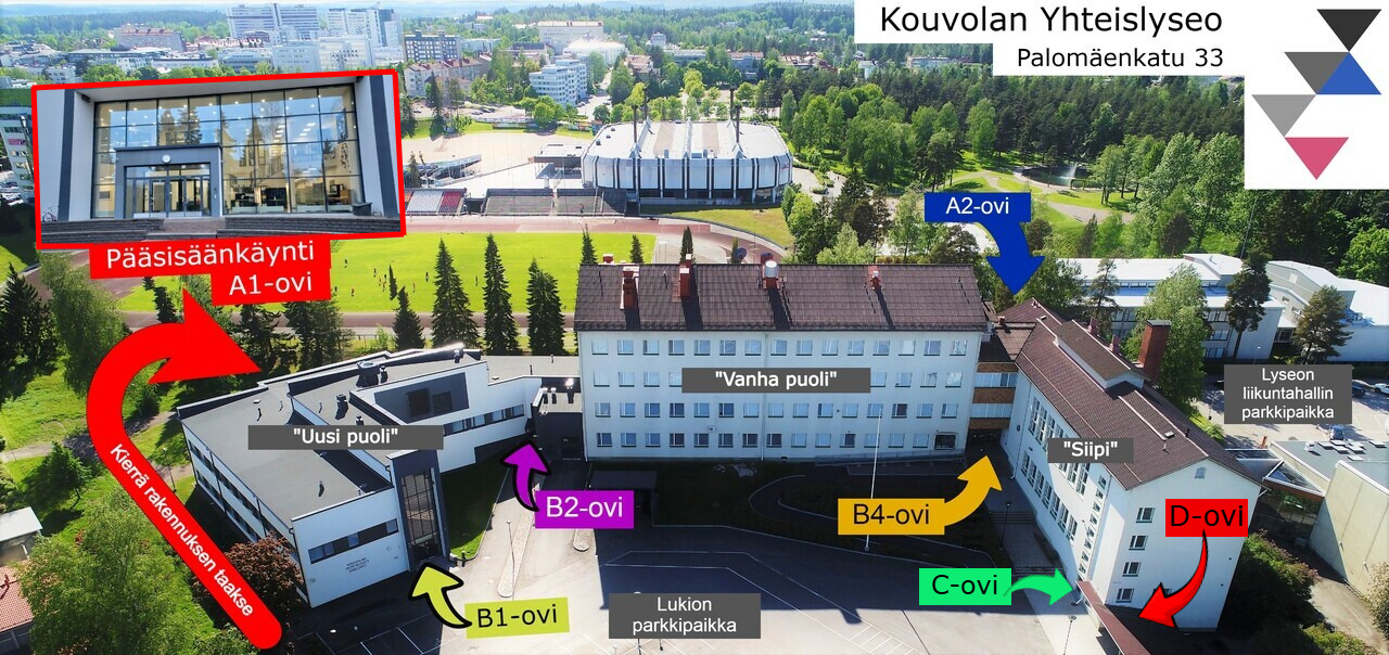 Ylhäältä päin otettu kuva Yhteislyseon rakennuksesta ja ulko-ovista.