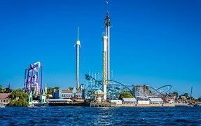 amusement-park-446582__180.jpg