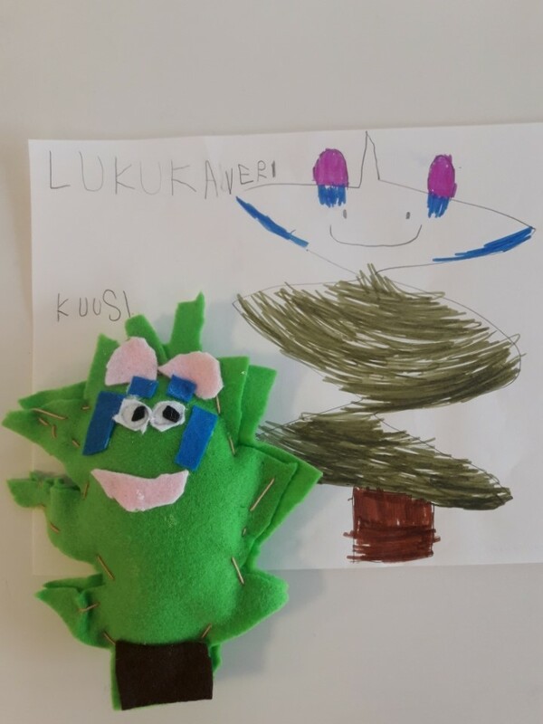 Huovasta ommeltu kuusen muotoinen lukukaveri