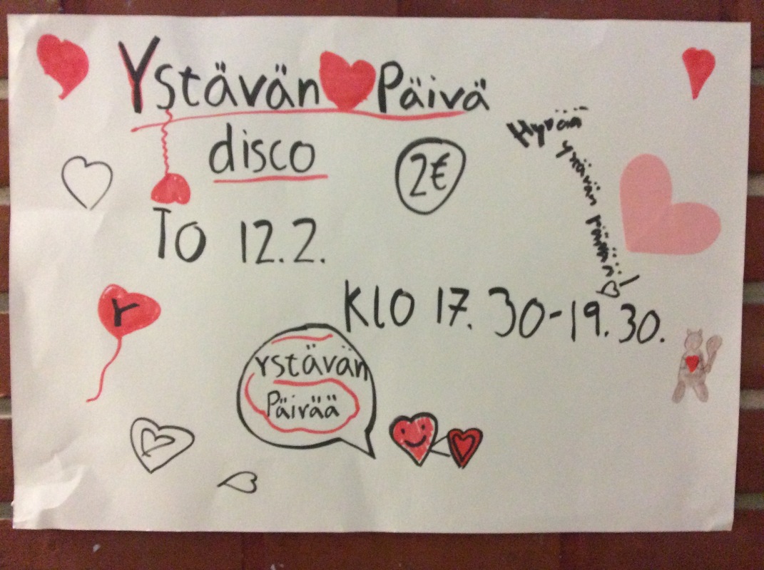 Lasten tekemä juliste: Ystävänpäivä discosta. Disco järjestetään 12.2.2026 klo 17.30-19.30. Pääsymaksu 2€.