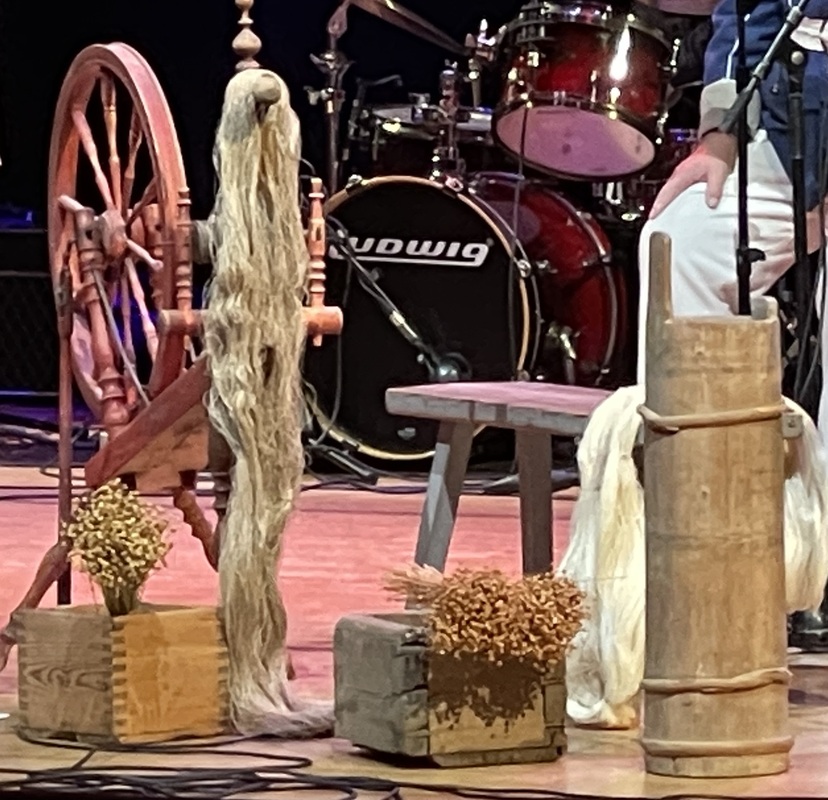 Entisajan käyttöesineitä.