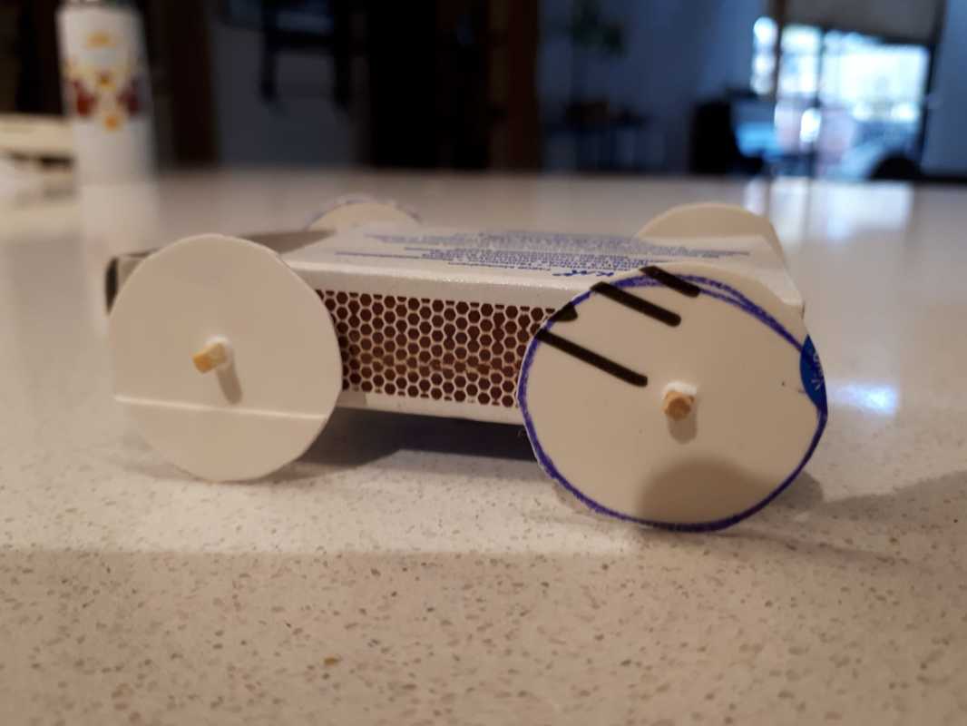 tulitikkulaatikkomobiili.jpeg
