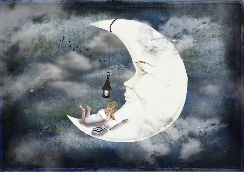 Piirroskuva, jossa kuun sirpin päällä lukeva lapsi