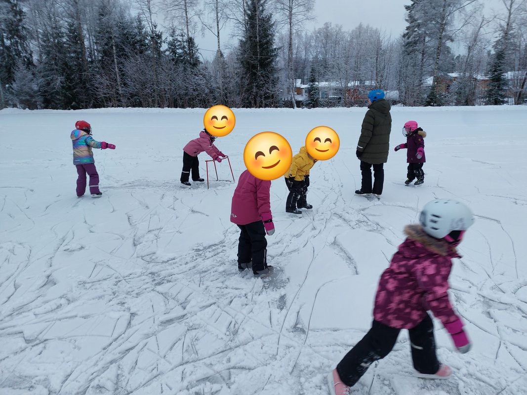 Ke 21.1. Kävimme luistelemassa