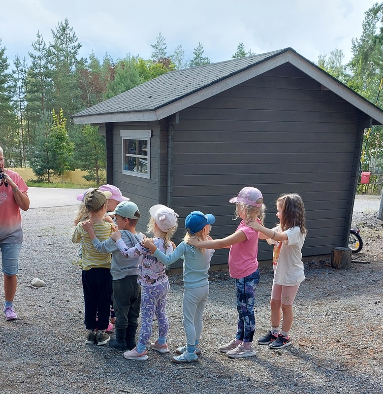 Lohikäärmehipan tuoksinassa ti 12.8.