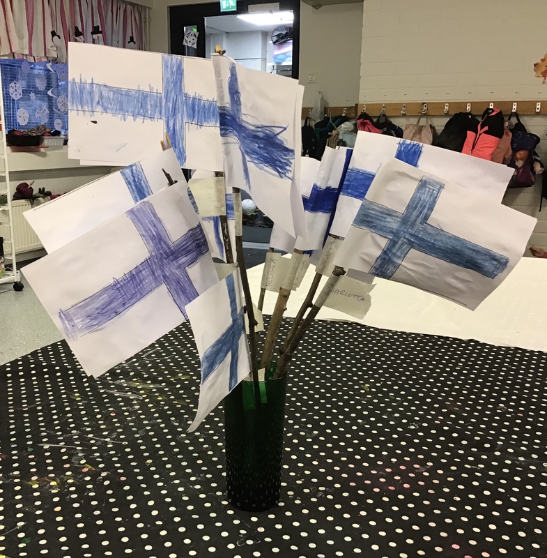 Ke 2.12. teimme Suomen lippuja