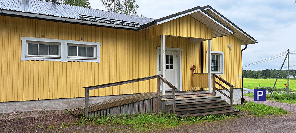 Kuvassa Jokelanseudun kerhotalon sisäänkäynti.
