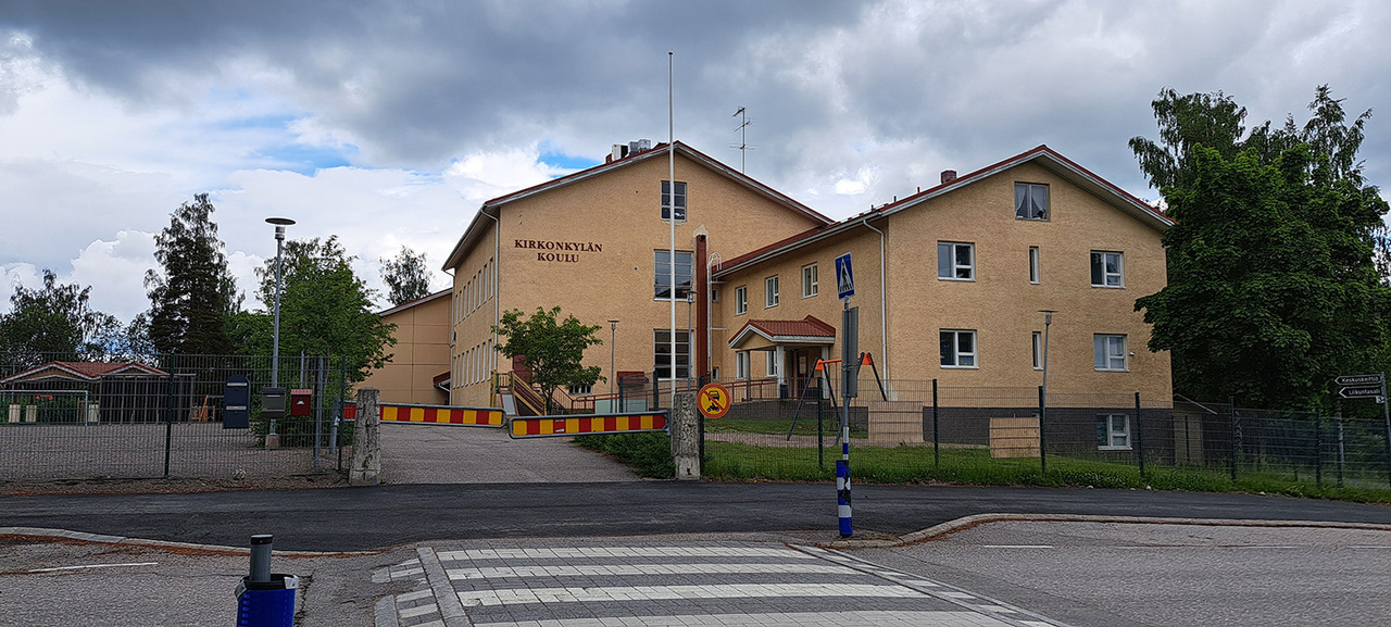 Kuva Pukkilan Kirkonkylän koulusta.