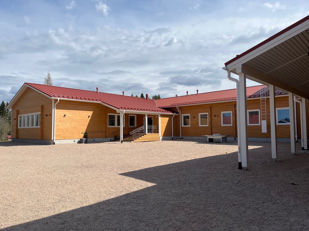 JÄRVIKYLÄN KOULU