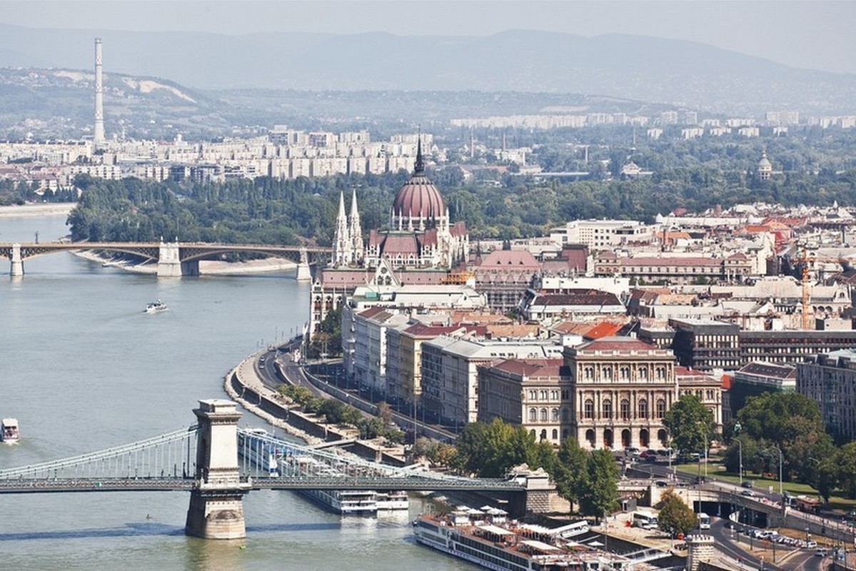 Unkarin pääkaupunki Budapest on Tonavan varrella.