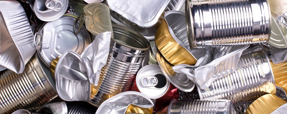 Metal cans and other small pieces of metal belong to the metal recycling bin.