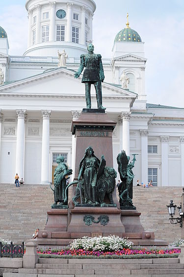 375px-11-07-29-helsinki-by-RalfR-149.jpg