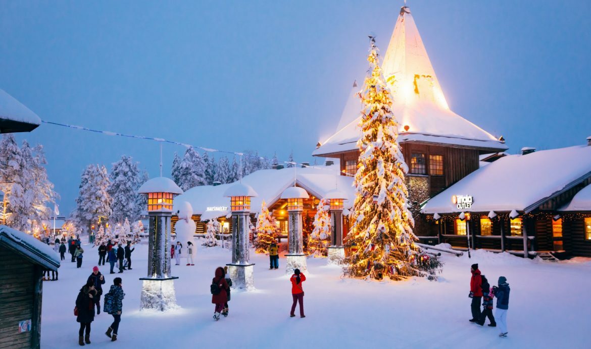 central-plaza-santa-claus-village-rovaniemi-lapland-finland-1-1170x692.jpg