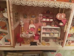 Kuvassa minikokoinen leipomo.