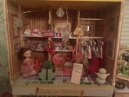 Kuvassa minikokoinen kirpputori.