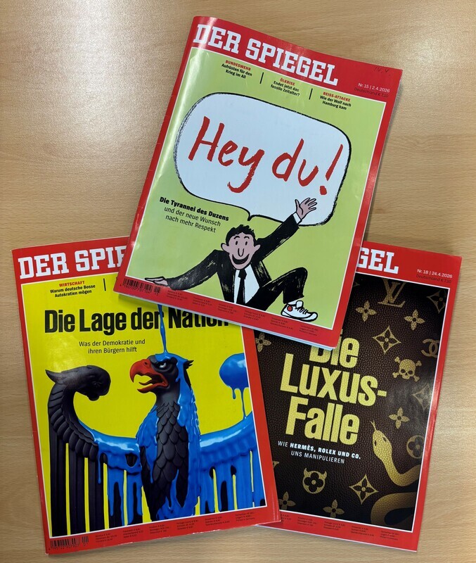 Deutsch am Morgen.jpg Pöydällä saksankielisiä lehtiä.