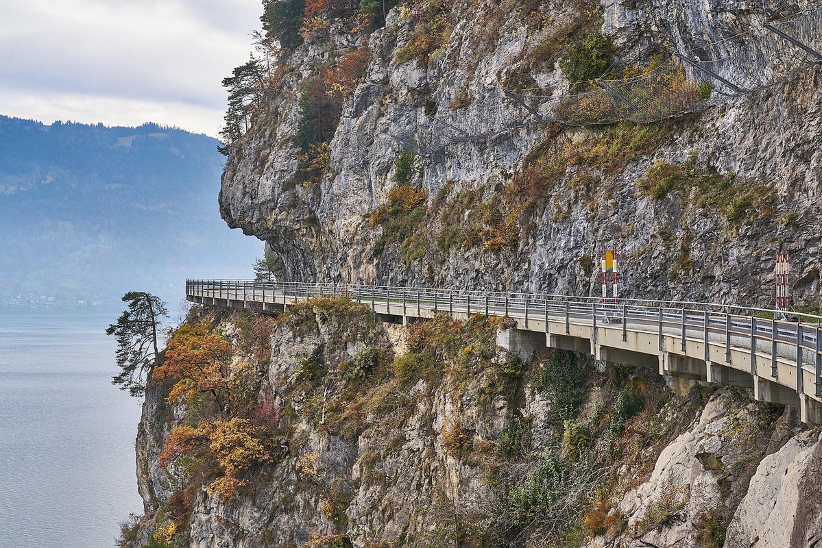 algorino-road-4418974_1280.jpg