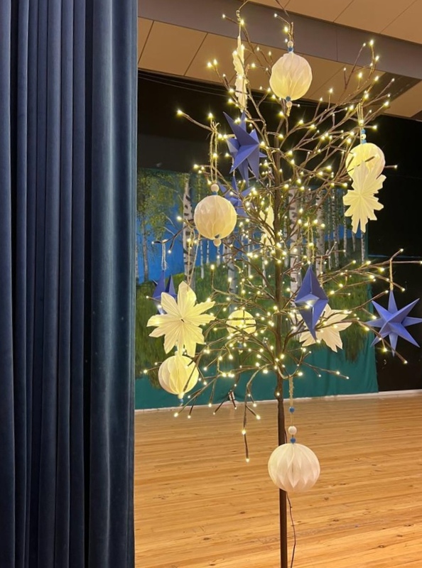 Hyvää itsenäisyyspäivää! 🕯️🕯️🇫🇮 Tervetuloa takaisin kouluun keskiviikkona 7.12.