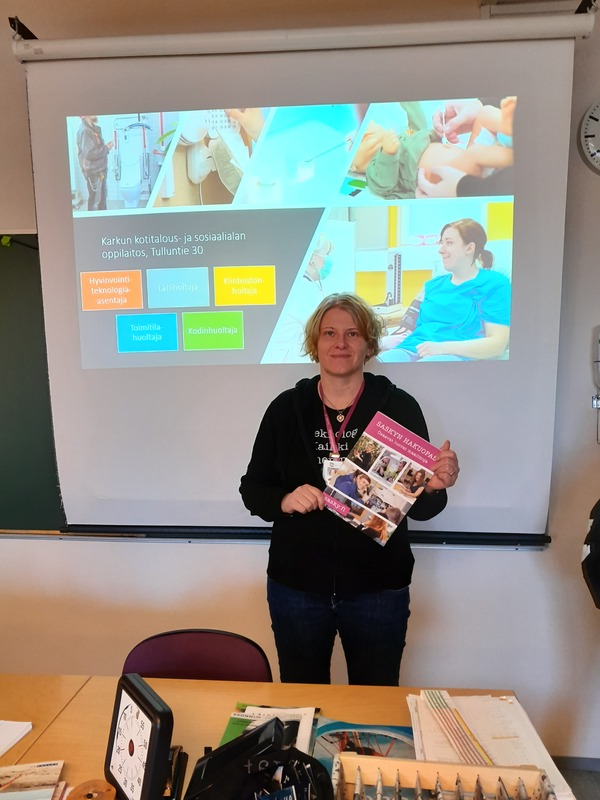 Tänään ysien opotunneille tuli Anne-Mari kertomaan Saskyn tarjoamista mahdollisuuksista ja tulevista toisen asteen opinnoista👌 Joko tiedät minne aiot hakea?😎