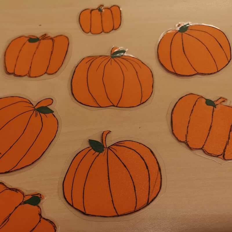 Tukarit järjestävät tänään tiistaina 31.10.23 kurpitsan etsintää. Ulos välituntialueelle on piilotettu kymmenen laminoitua kurpitsaa. Kurpitsan löytäjät palkitaan viimeisellä välitunnilla 🎃