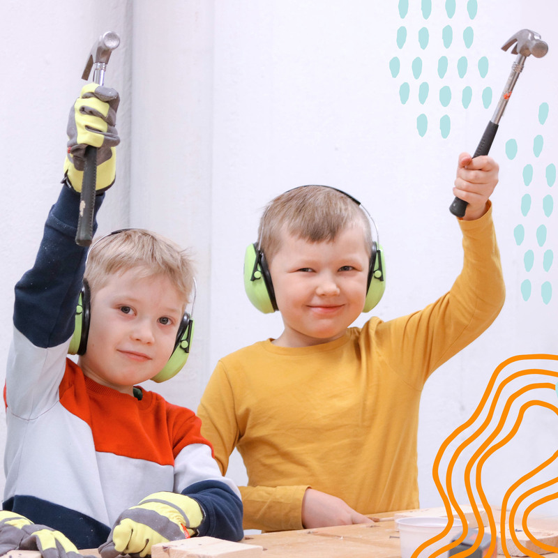 Näpsässä vasaroidaan, tule mukaan!