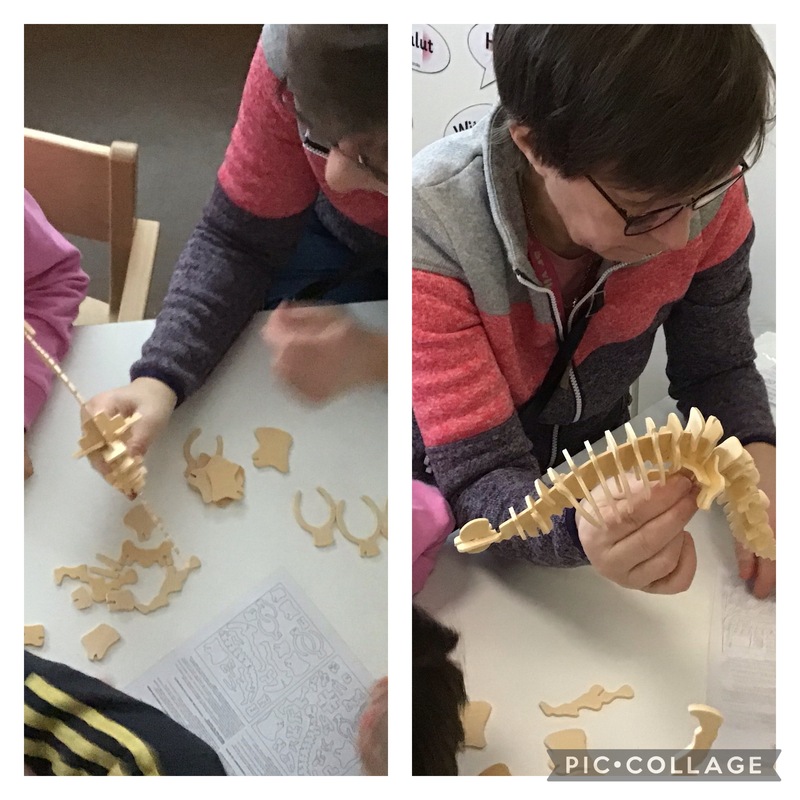 Vi lägger 3D-pussel Stegosaurus