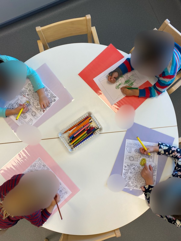 Färläggningsbilder tagna från barnens intresseområden.