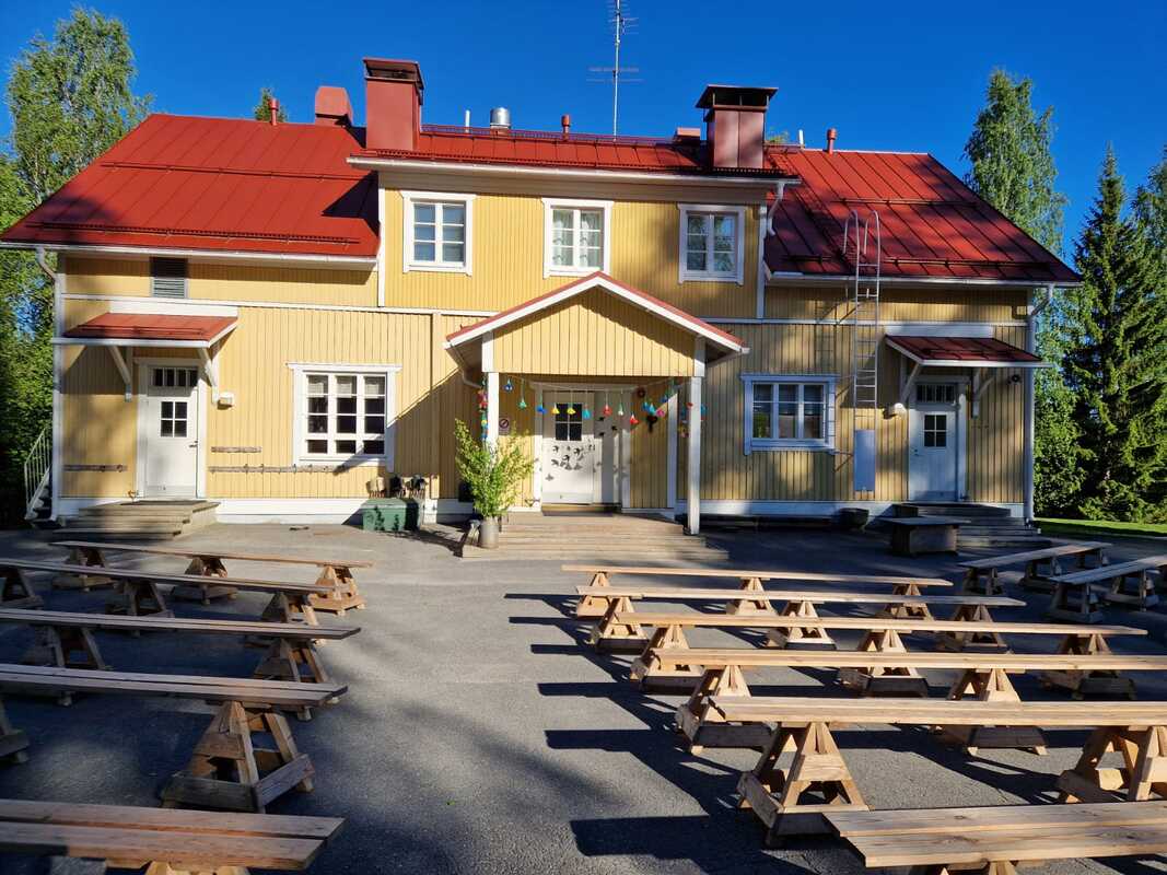 Höytiän koulun väki kiittää oppilaita, vanhempia ja yhteistyökumppaneita kuluneesta lukuvuodesta! Ja toivottaa kaikille hyvää kesää!