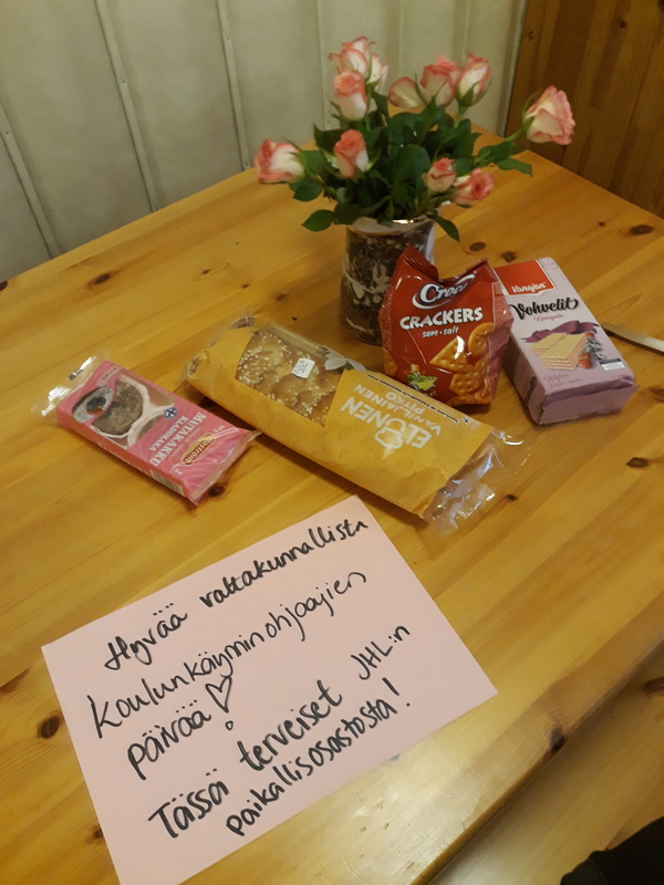 Oppilaiden tukena, opettajien rinnalla